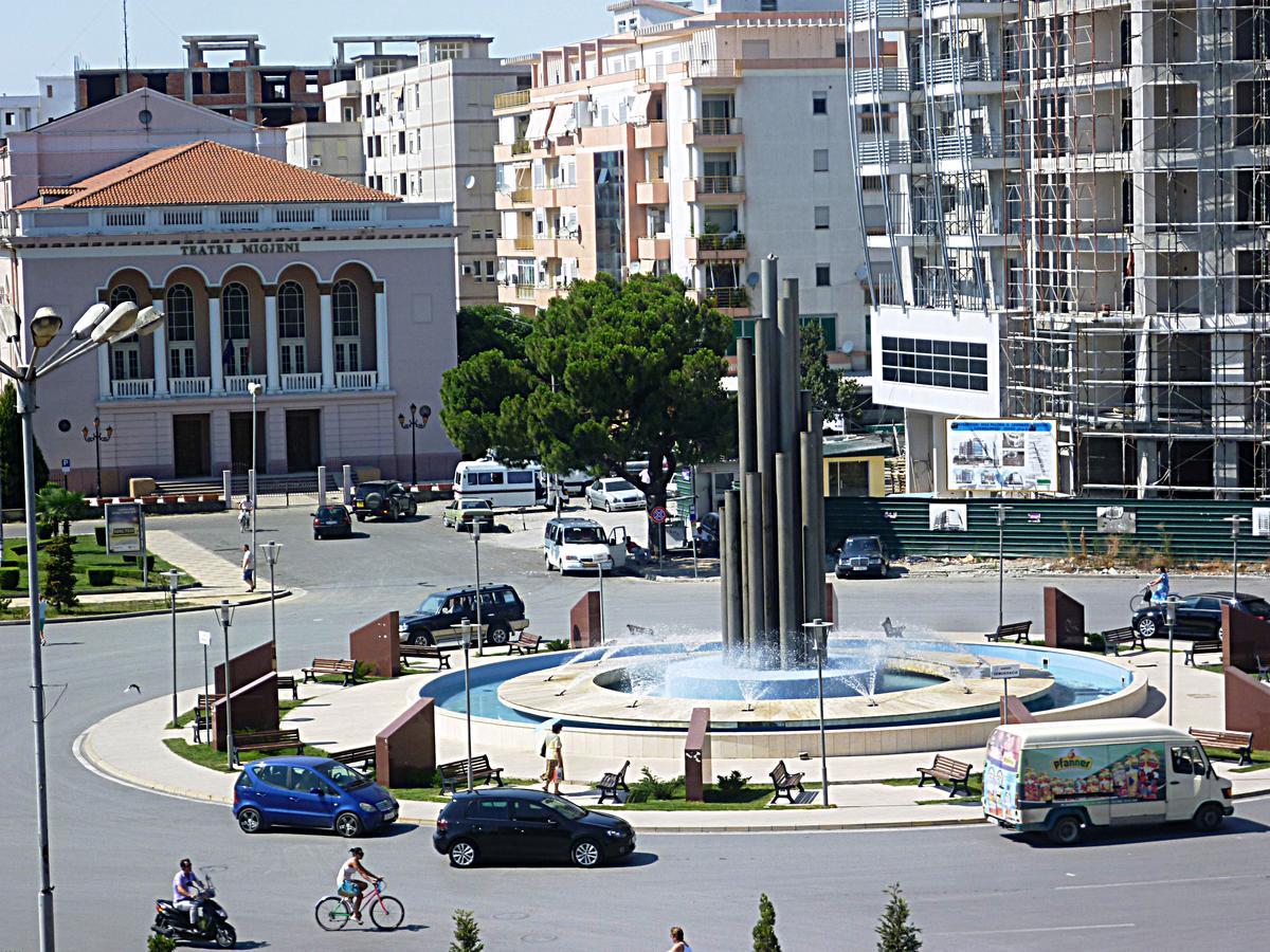 Hotel Kurtabeg Shkodër Exteriör bild